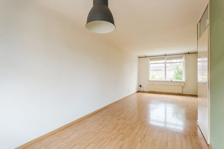 Tussenwoning te koop: De Bruijnhof 9, Nijkerkerveen