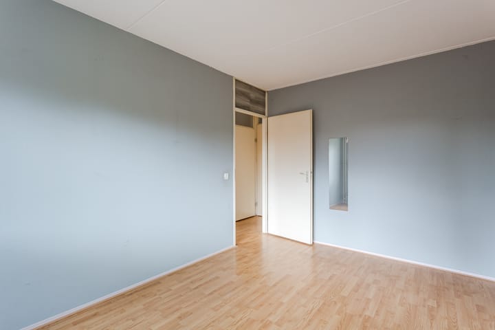 Tussenwoning te koop: De Bruijnhof 9, Nijkerkerveen
