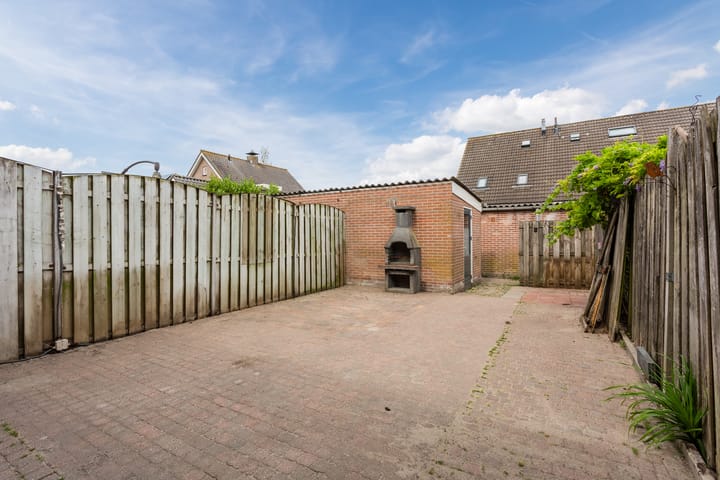 Tussenwoning te koop: De Bruijnhof 9, Nijkerkerveen