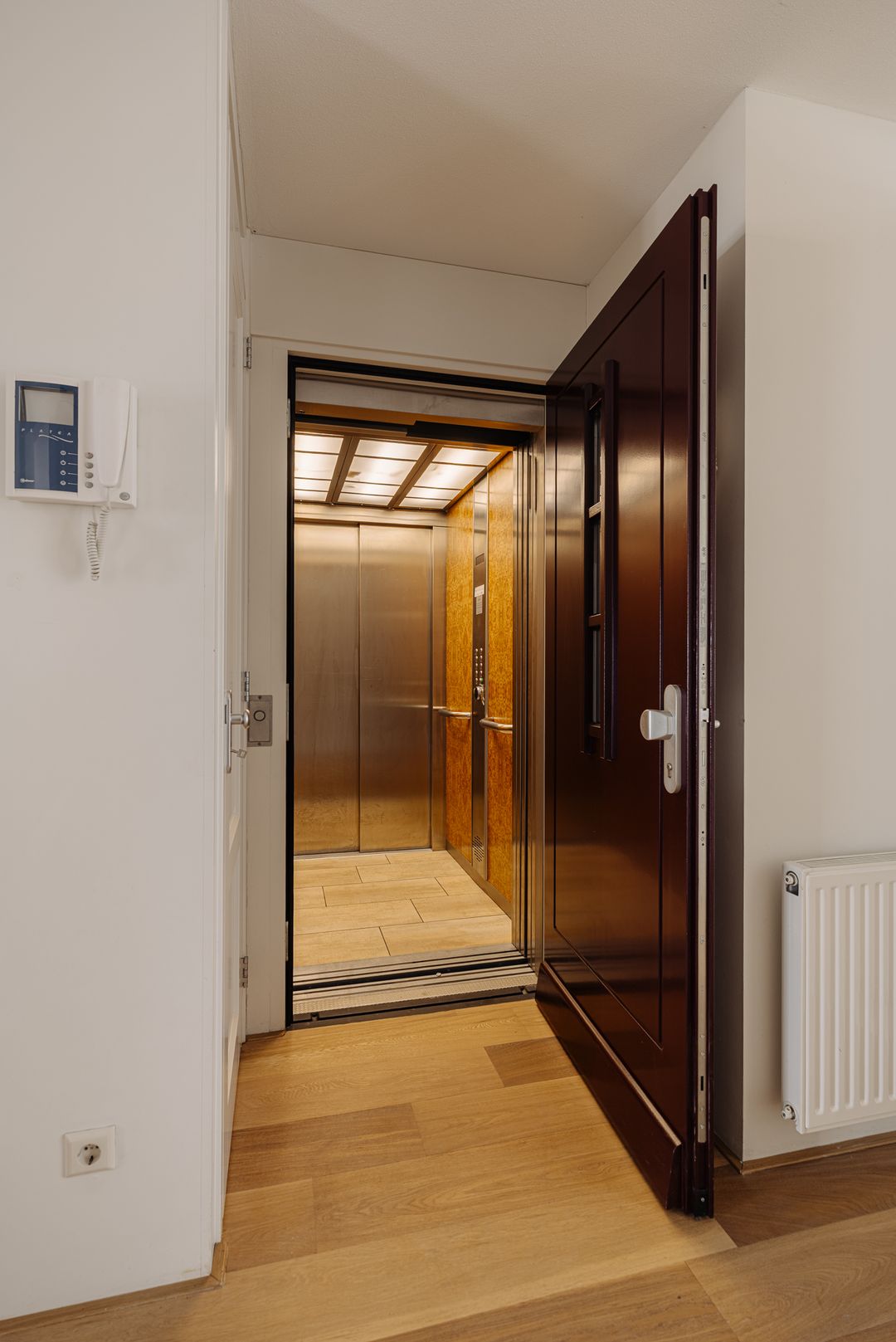 Photo 7 of Bernissestraat 14-A