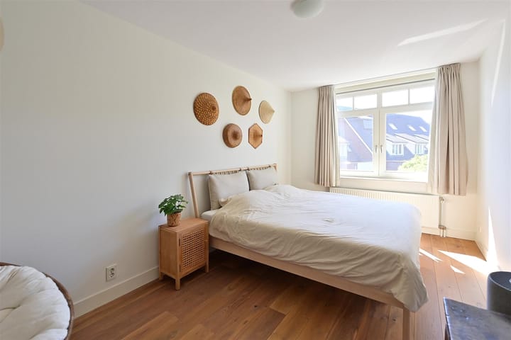 Tussenwoning te koop: Koninginneweg 58E, Kortenhoef