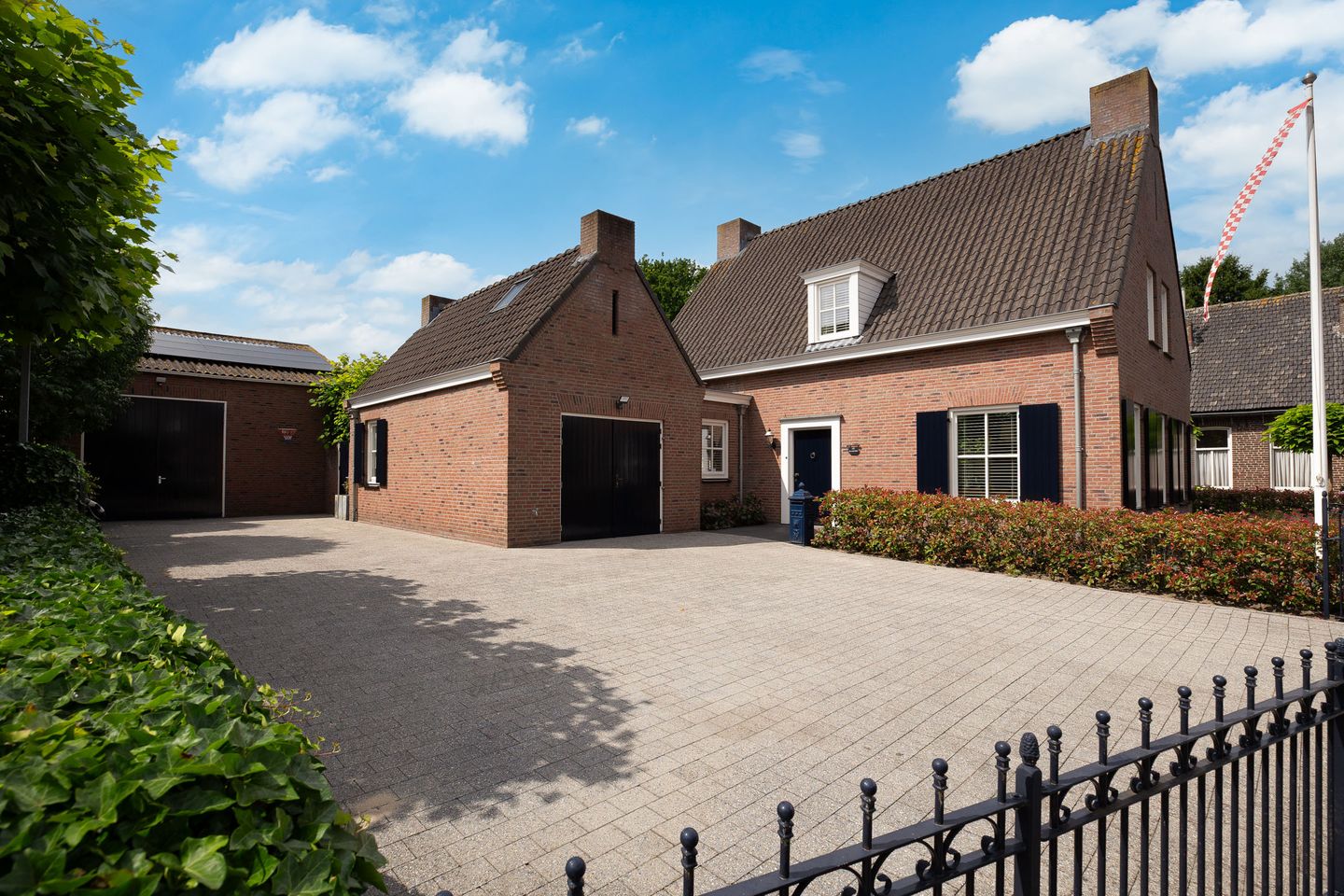 Photo 4 of Raadhuisstraat 125