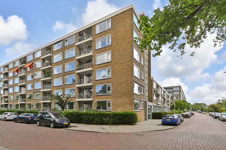 Appartement te koop: Erasmusplein 197, 'S-Gravenhage