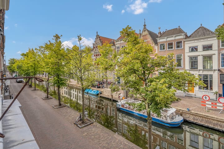 Appartement te koop: Koornmarkt 68E, Delft