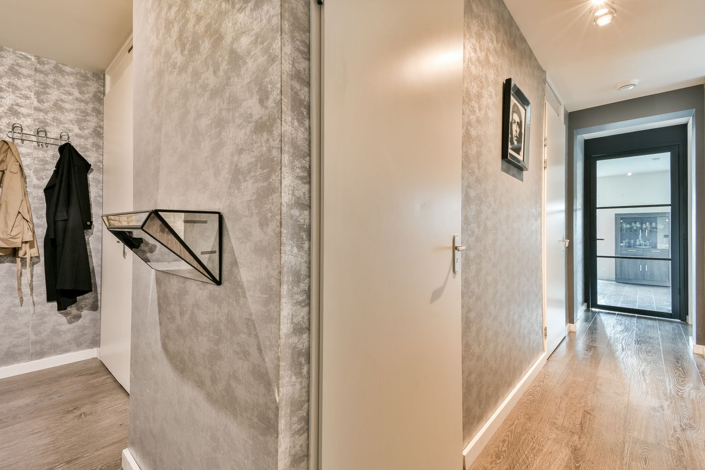 Photo 10 of Raoul Wallenbergstraat 97