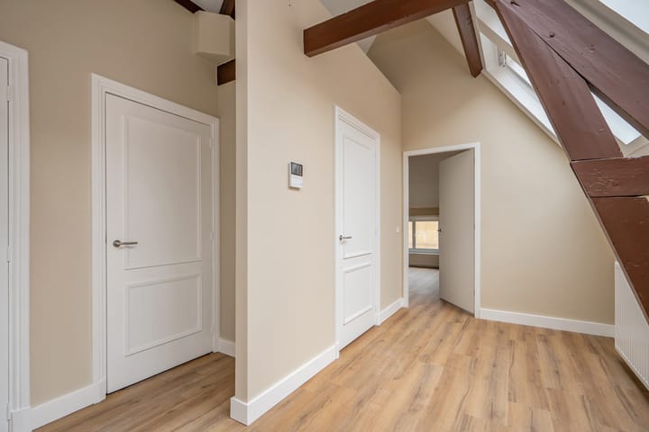 Appartement te koop: Koornmarkt 68F, Delft