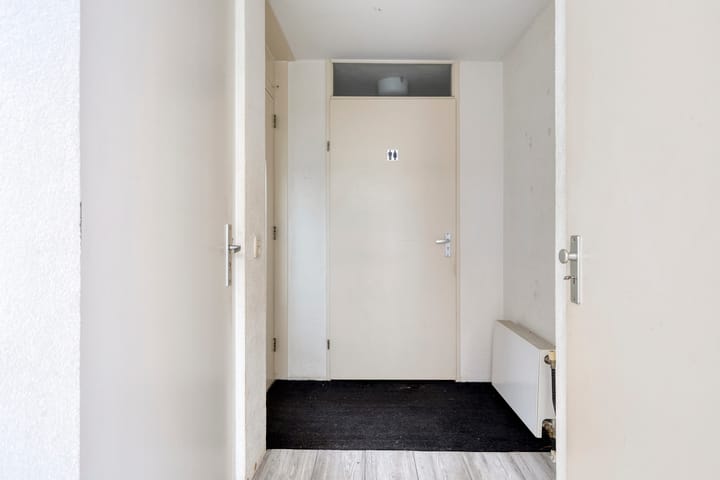 Twee-onder-één-kap te koop: Krachtveld 54, Almere