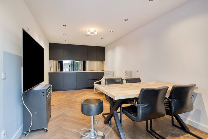 Twee-onder-één-kap te koop: Krachtveld 54, Almere