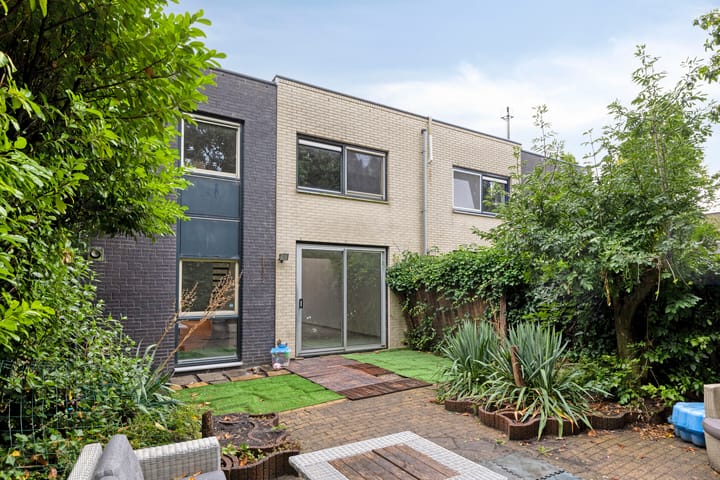 Twee-onder-één-kap te koop: Krachtveld 54, Almere