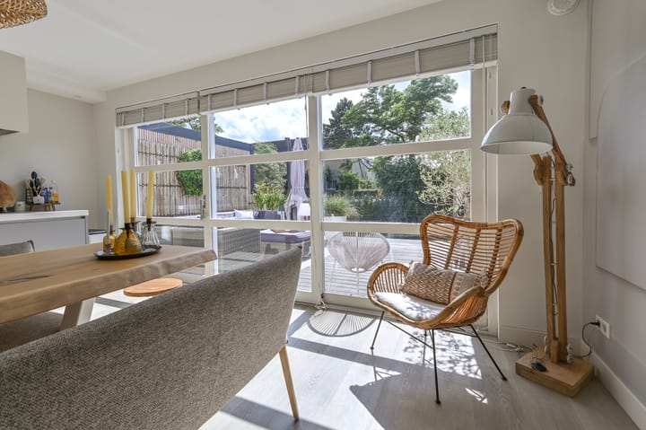 Tussenwoning te koop: Johanna Westerdijkstraat 28, Velserbroek