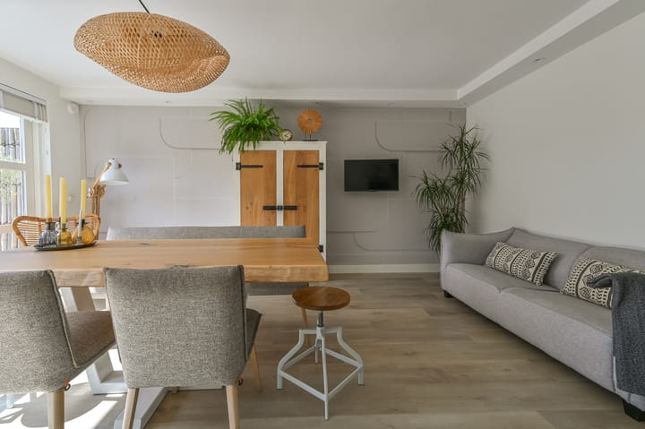 Tussenwoning te koop: Johanna Westerdijkstraat 28, Velserbroek