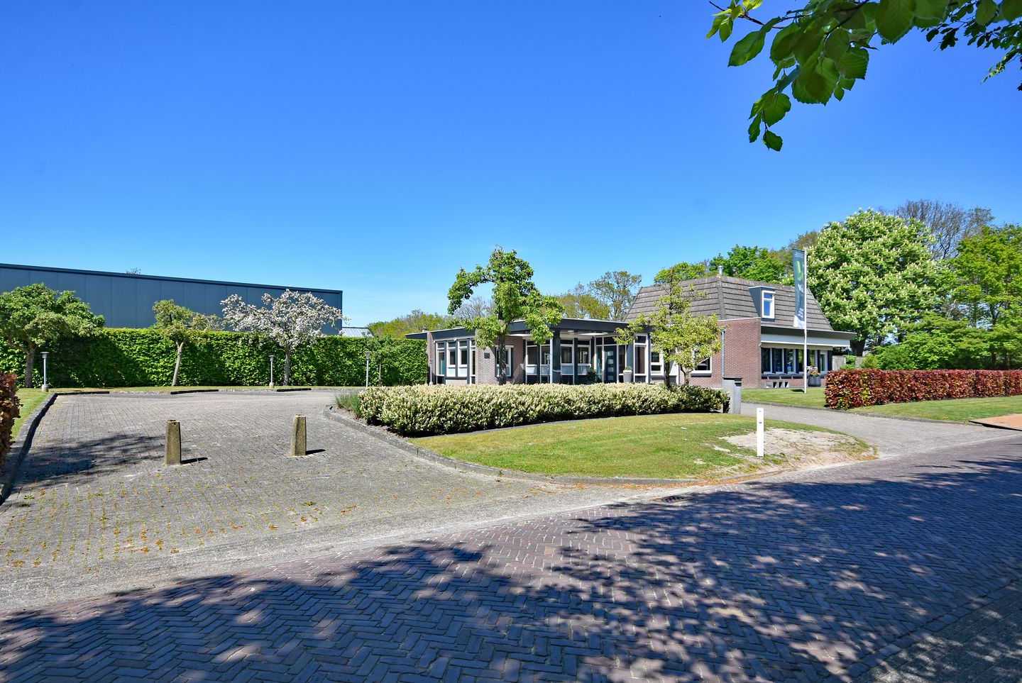 View photo 3 of De Swette 15