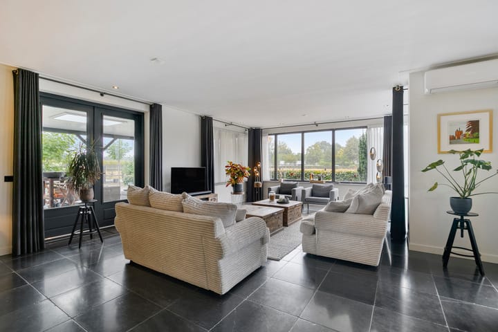 Vrijstaande woning te koop: Koerbergseweg 2, Heerde