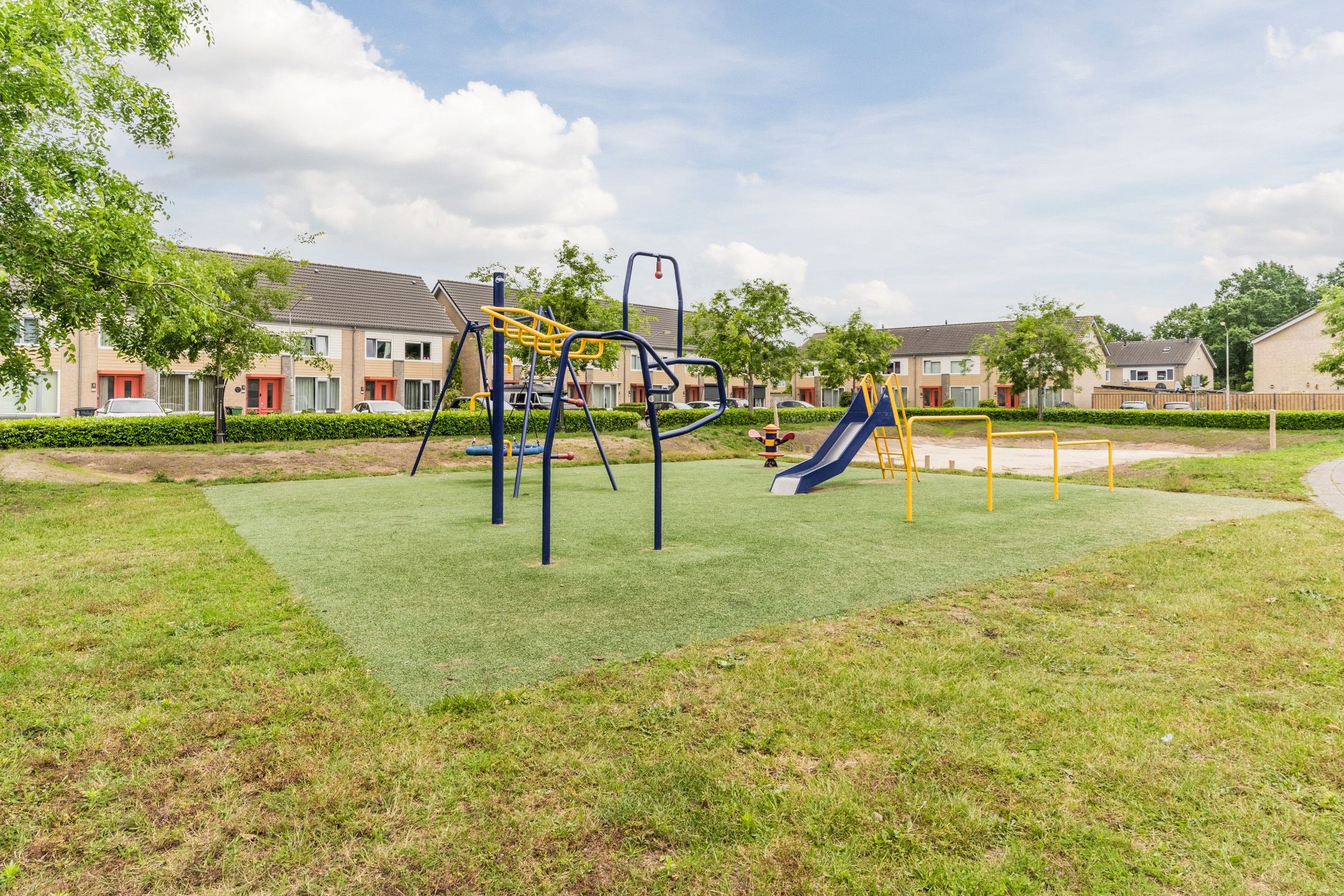 Foto 36 van Beneluxlaan 8