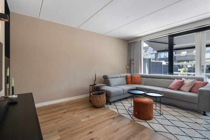 Tussenwoning te koop: Rudyard Kipling-erf 161, Dordrecht