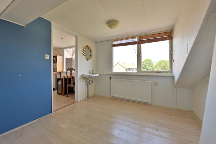 Tussenwoning te koop: P.M.R. Versteeghstraat 3, Bussum