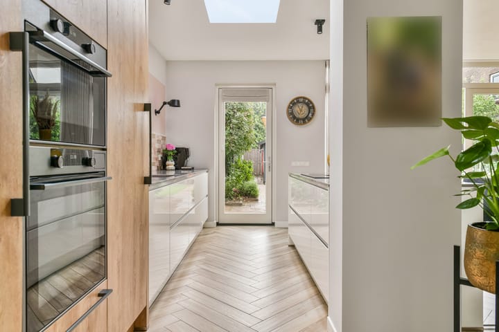 Twee-onder-één-kap te koop: Van Tuyllstraat 17C, Hooglanderveen
