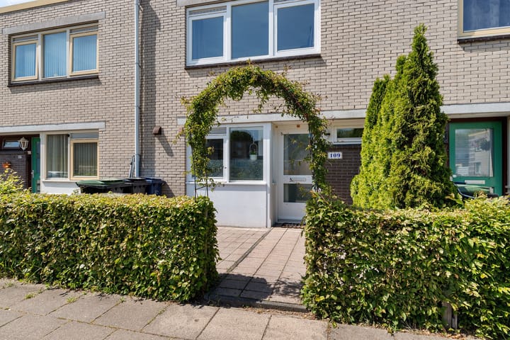 Tussenwoning te koop: Rimsky-Korssakovweg 109, Almere