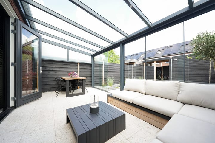 Tussenwoning te koop: Rie Staalstraat 28, Putten