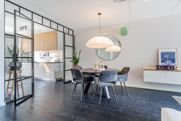 Tussenwoning te koop: Hoogendijkstraat 17, Tiel