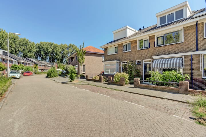 Photo 4 of Kerkweg 239