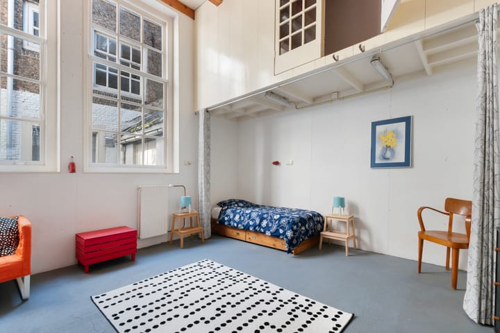 Tussenwoning te koop: Hoge Nieuwstraat 140, Dordrecht