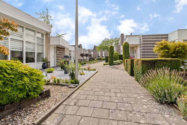 Tussenwoning te koop: Harriët Freezerstraat 36, Heerlen