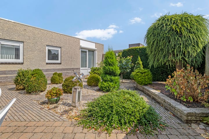 Tussenwoning te koop: Harriët Freezerstraat 36, Heerlen