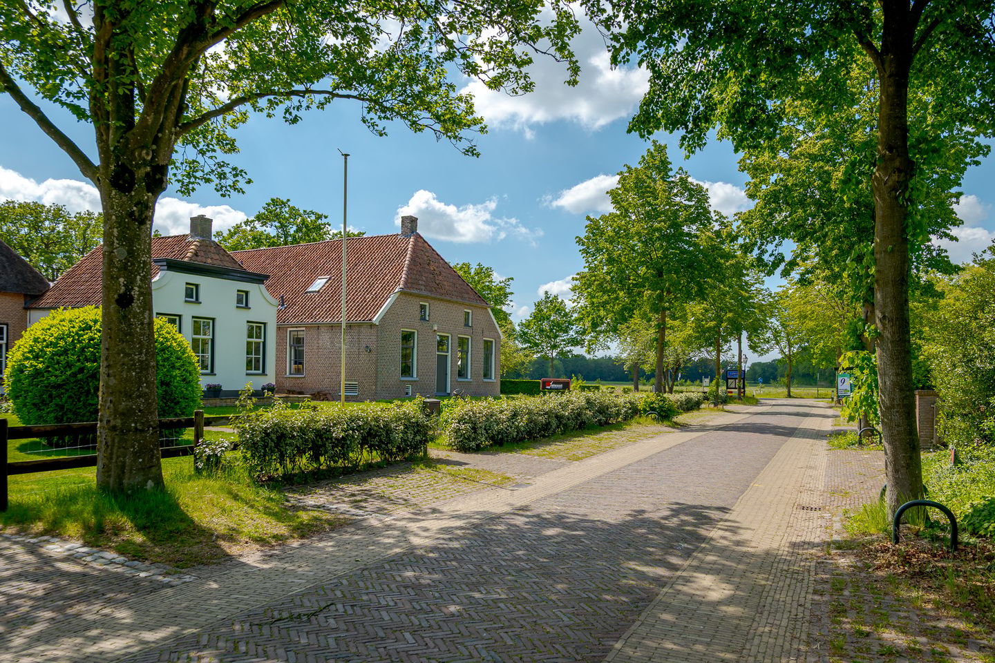 View photo 3 of Kerkweg 3