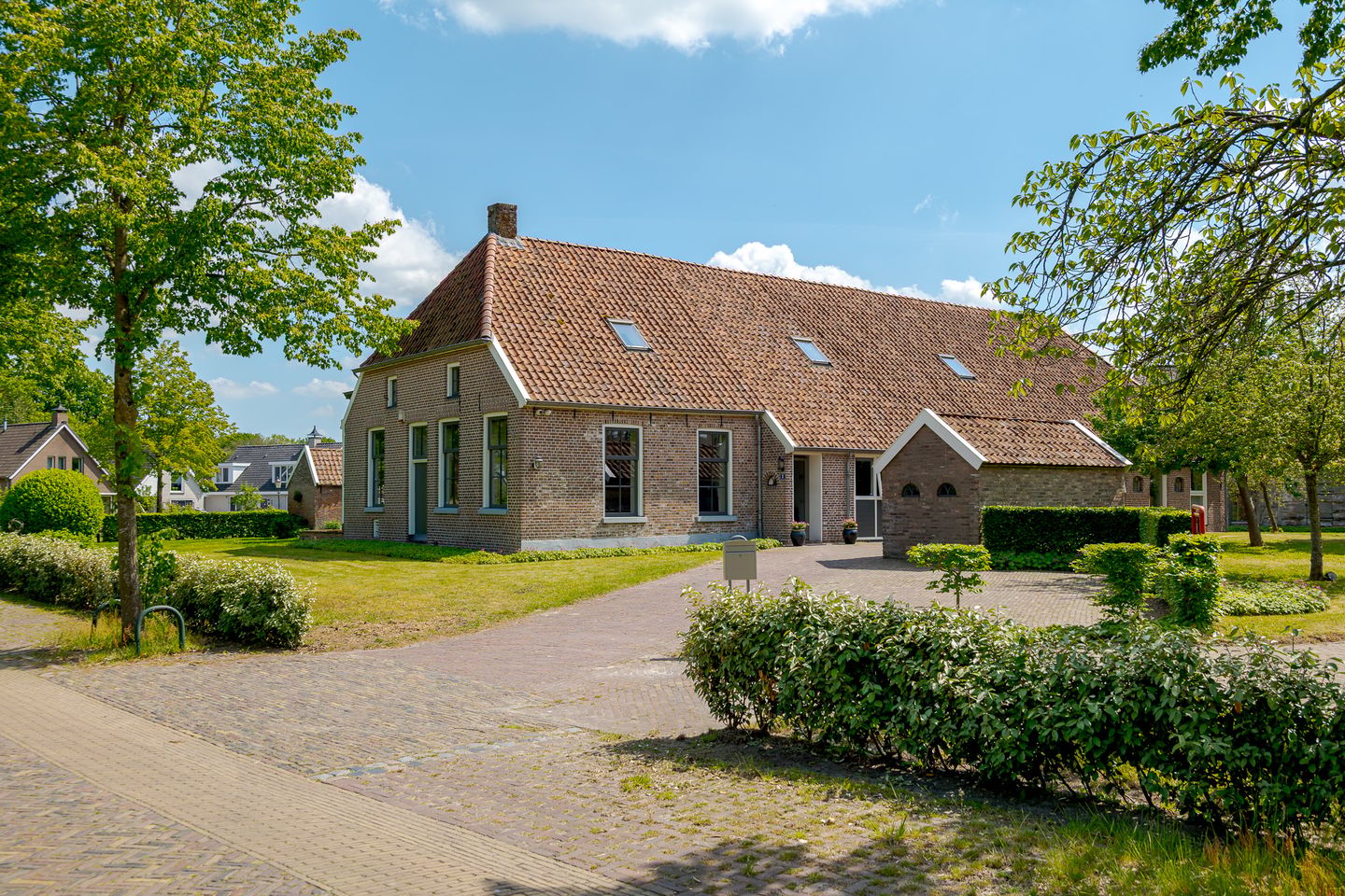View photo 1 of Kerkweg 3