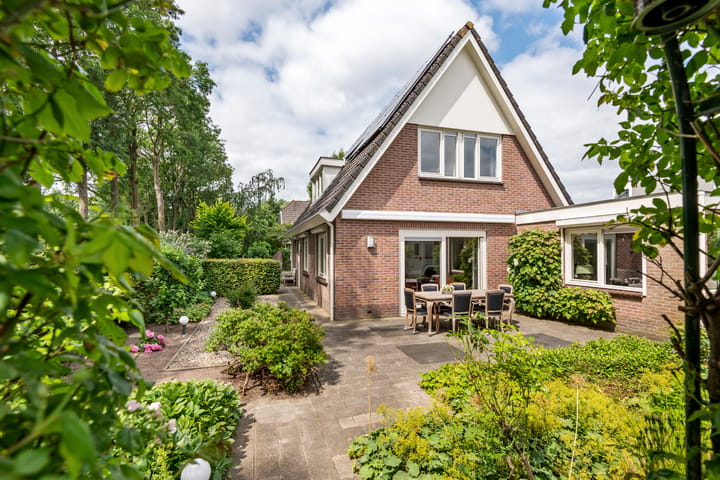 Vrijstaande woning te koop: Buitenkoppel 5, Buren (Ge)