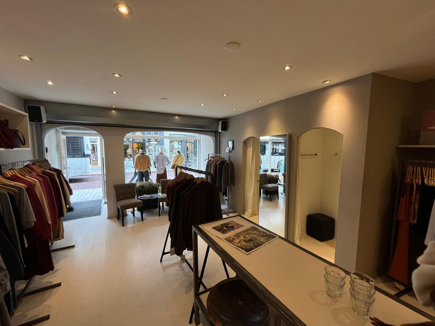 View photo 3 of Vughterstraat 61