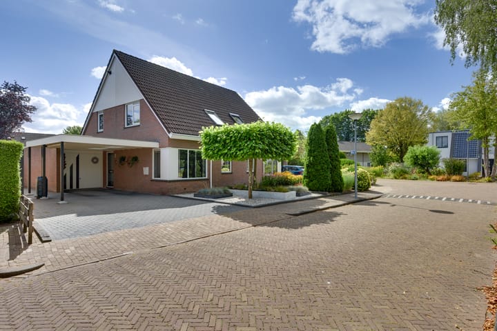 Twee-onder-één-kap te koop: Wierplas 27, Vledder