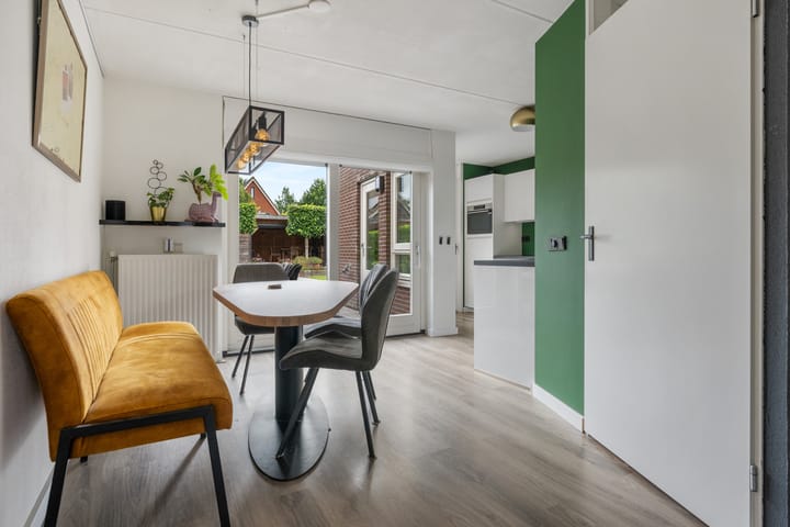 Twee-onder-één-kap te koop: Taco Haringastraat 11, Schildwolde