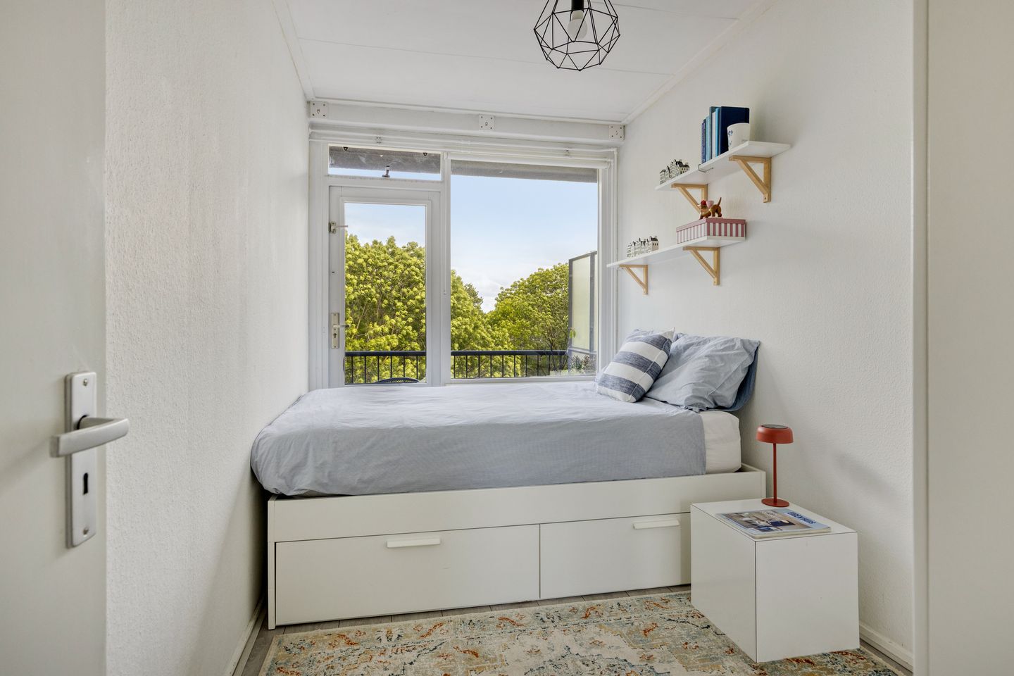Photo 10 of Lachappellestraat 75-C