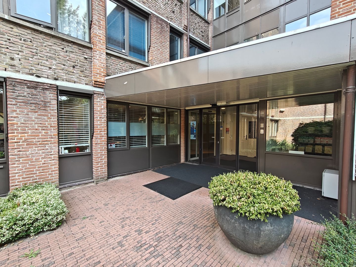 View photo 3 of Van Ketwich Verschuurlaan 98