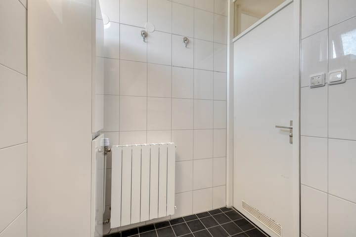 Tussenwoning te koop: Kruiszwin 4213, Julianadorp