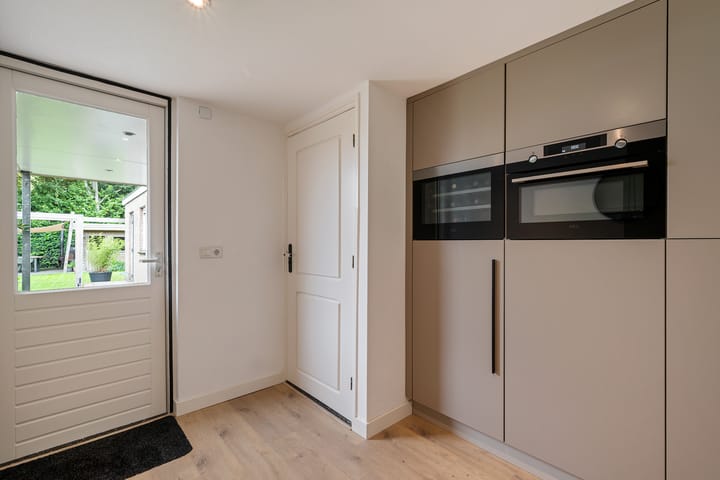 Twee-onder-één-kap te koop: Willibrordusstraat 12, Geffen