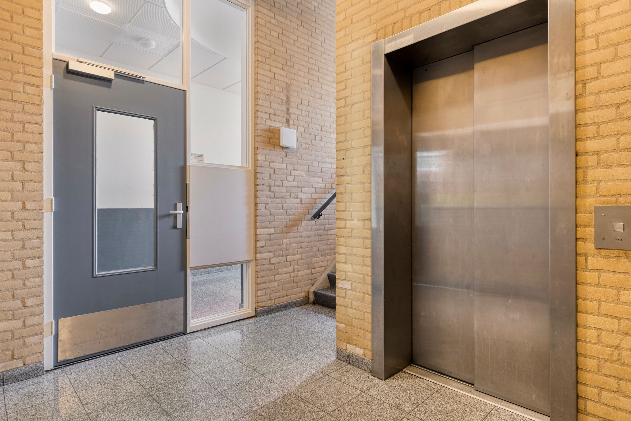 Photo 6 of Schoutstraat 19