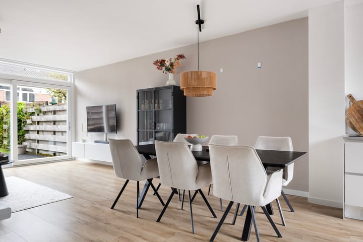 Tussenwoning te koop: Commanderij 56, Sneek