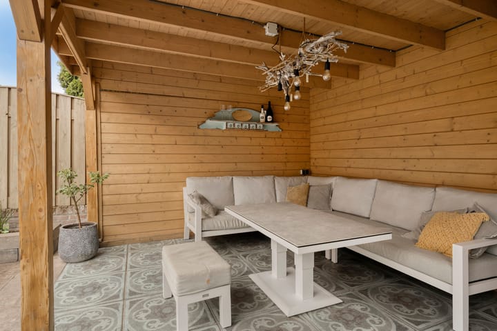 Tussenwoning te koop: Dr. Klompélaan 4, Helmond