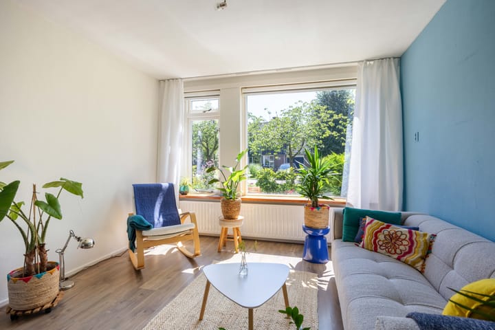Tussenwoning te koop: van Giffenstraat 48, Ezinge