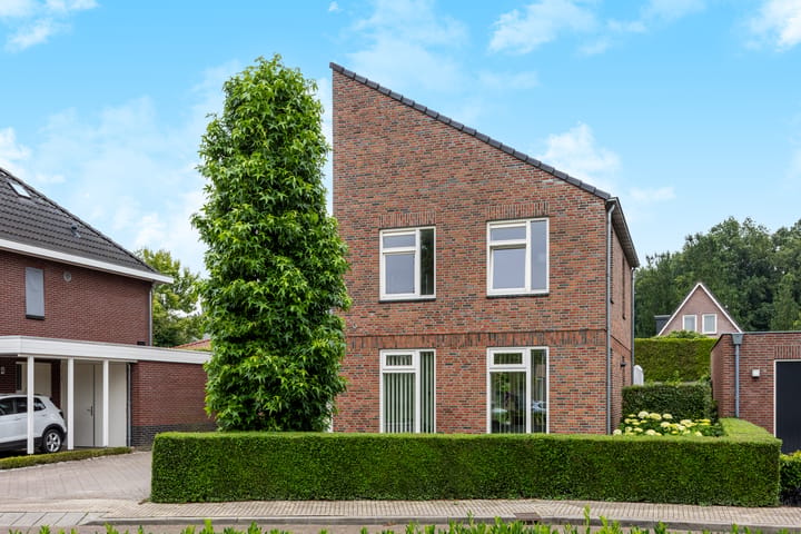 Photo 3 of Eekhoornstraat 13
