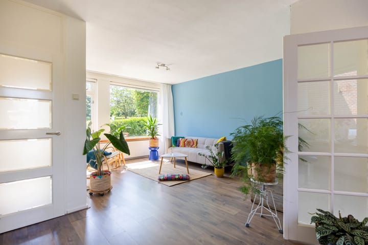 Tussenwoning te koop: van Giffenstraat 48, Ezinge