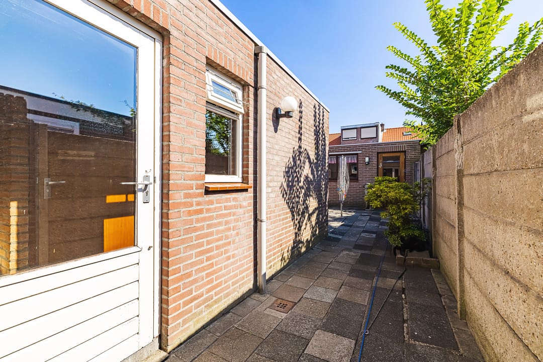 Photo 31 of Daendelsstraat 56