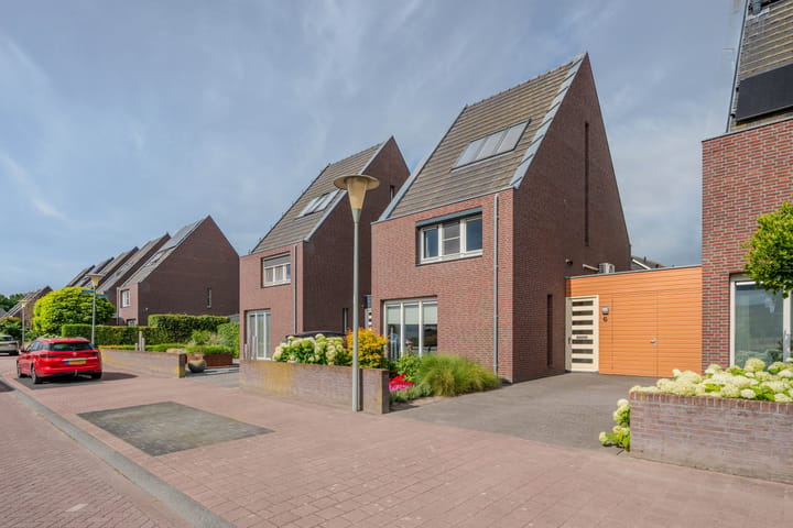 Foto 2 van Buizerdlaan 6