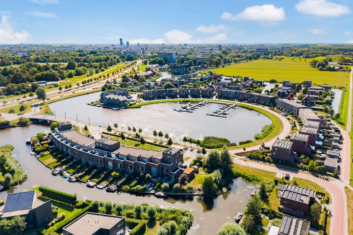 Tussenwoning te koop: Tolhûswei 14, Leeuwarden