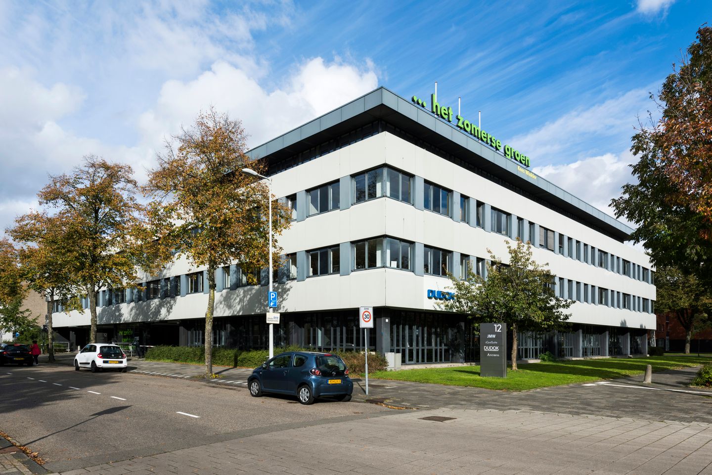 Bekijk foto 1 van Van Boshuizenstraat 12