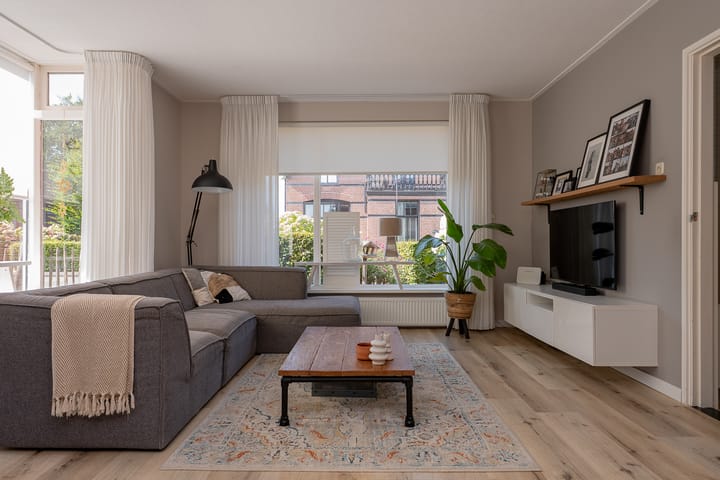 Twee-onder-één-kap te koop: Rustenburgsweg 6, Oldebroek