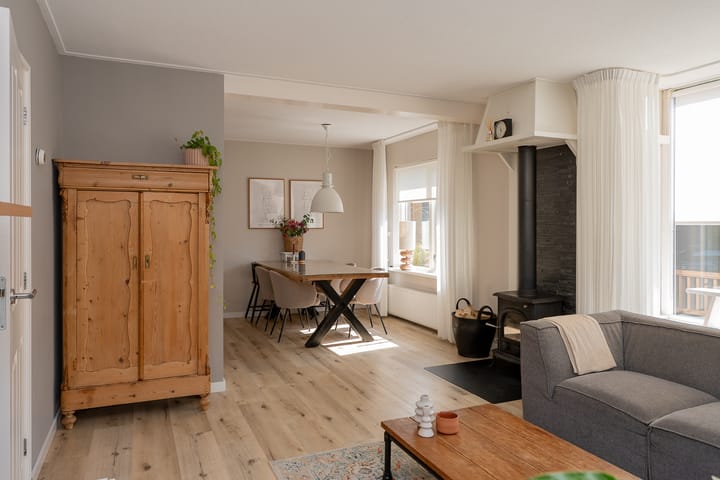 Twee-onder-één-kap te koop: Rustenburgsweg 6, Oldebroek
